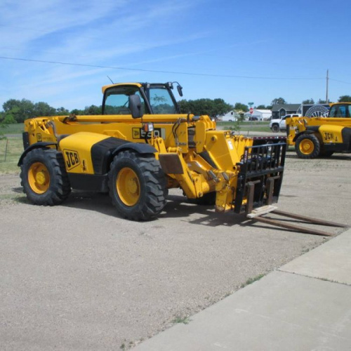 Аренда телескопического погрузчика 13.5м JCB 550-140